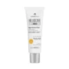 Protector solar ultraligero para prevenir y corregir los signos del foto envejecimiento. Protege, repara y corrige.