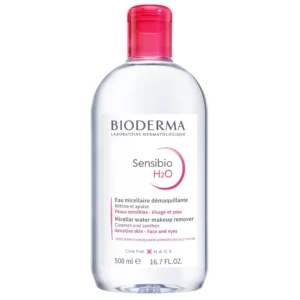 Agua micelar limpiadora Bioderma que cuida tu piel sensible.