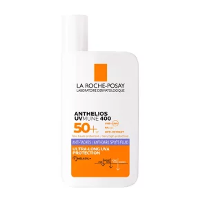 Frasco del protector solar facial La Roche-Posay Anthelios UVMune 400 Fluido Antimanchas SPF 50+, en presentación de 50 ml, con diseño blanco y detalles naranjas.